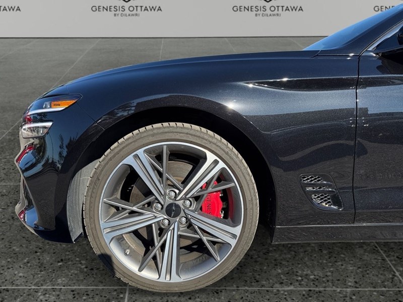 2025 Genesis G70 3.3T Sport