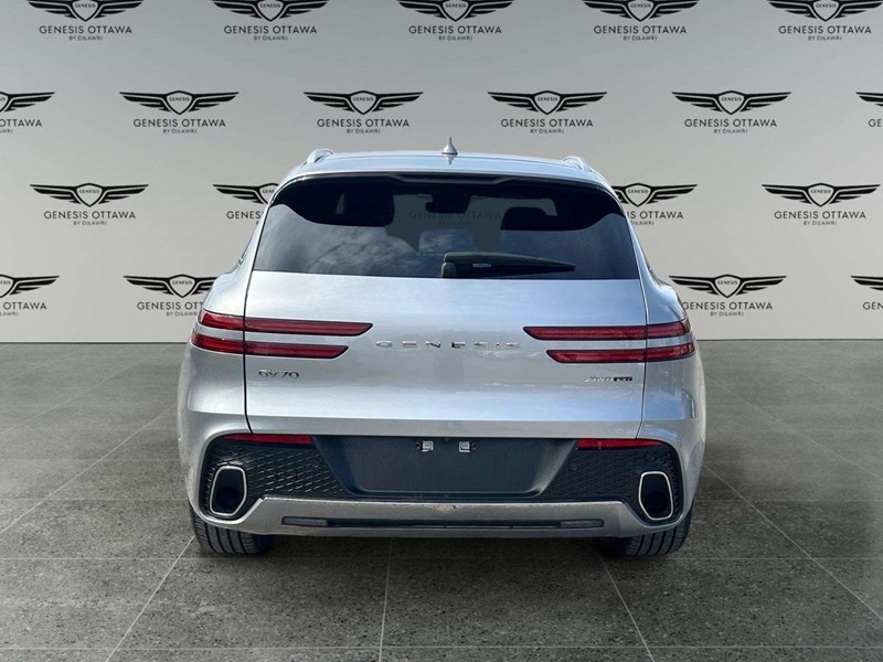 2024 Genesis GV70 2.5T Prestige