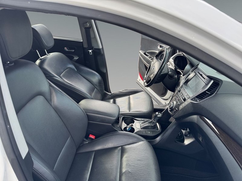 2017 Hyundai Santa Fe XL Luxury w/6 Passenger (A6)