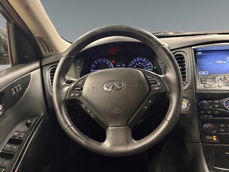 2015 INFINITI QX50 Base