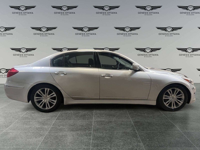 2012 Hyundai Genesis 3.8 Premium