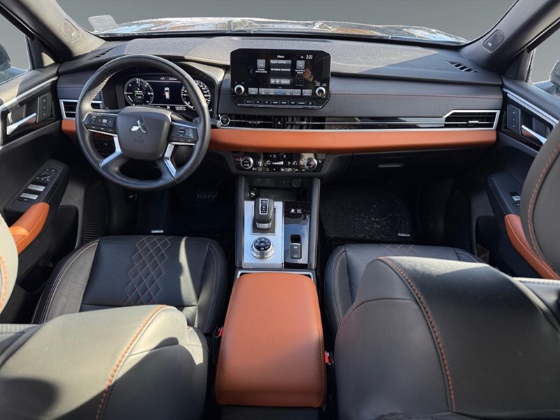 2024 Mitsubishi Outlander GT