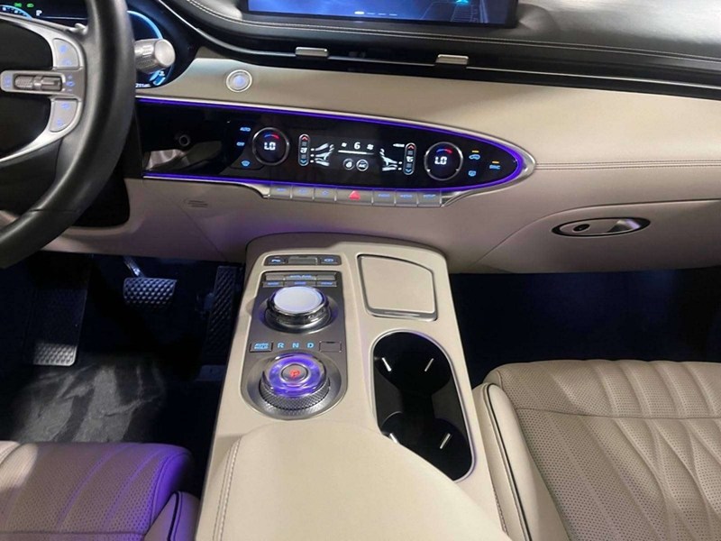 2025 Genesis GV70 2.5T Prestige