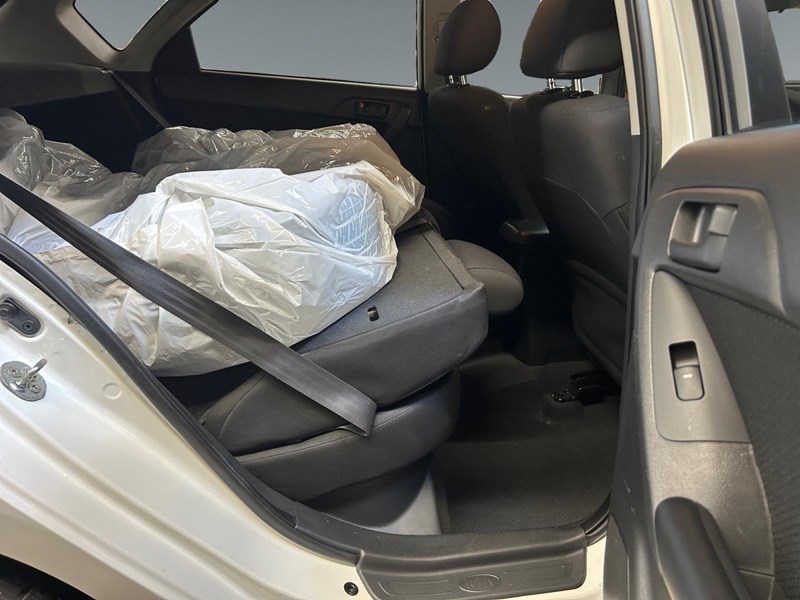 2012 Kia Forte5 2.0L EX (A6)