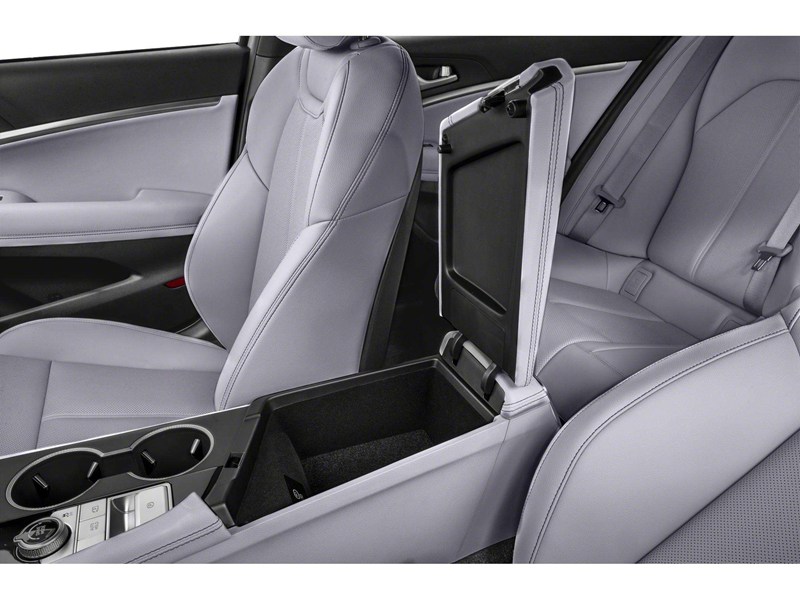 2024 Genesis G70 2.5T Prestige