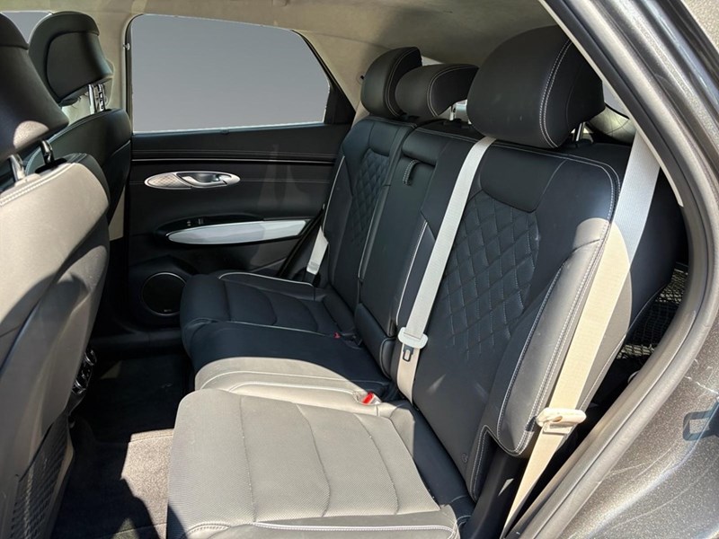 2025 Genesis Electrified GV70 Prestige