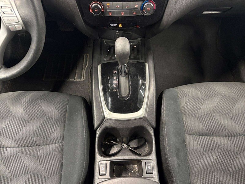 2016 Nissan Rogue S (CVT)