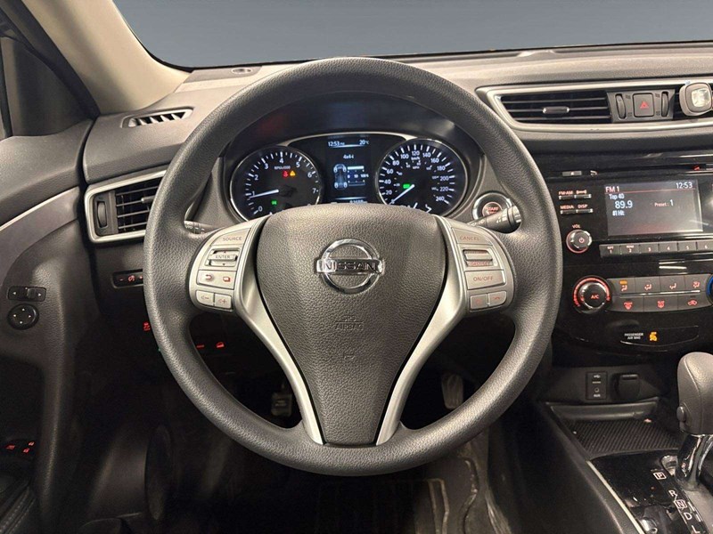 2016 Nissan Rogue S (CVT)