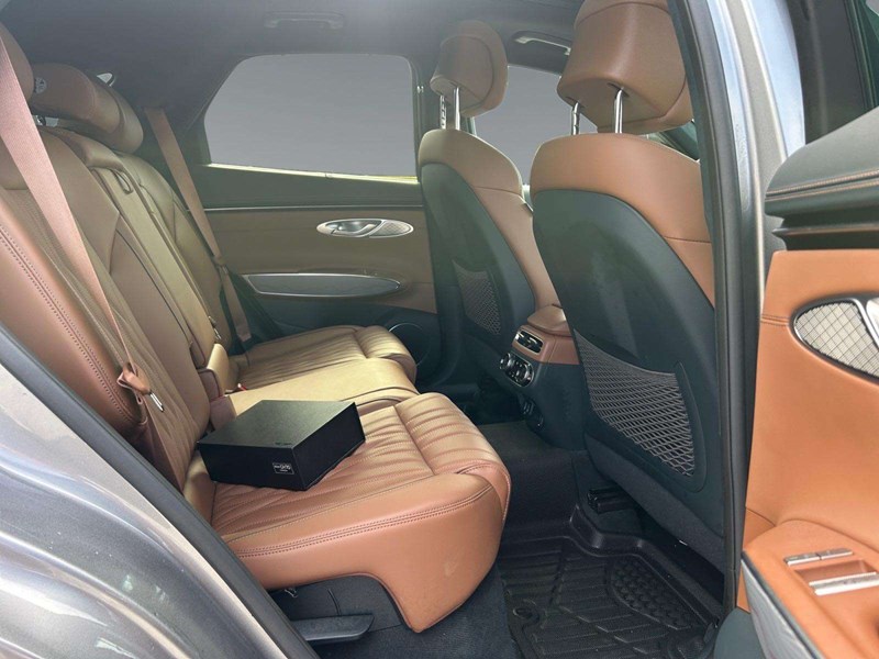 2024 Genesis GV70 2.5T Prestige