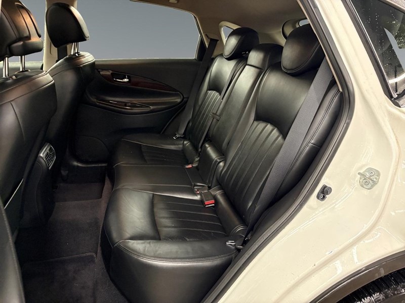 2017 INFINITI QX50 Base