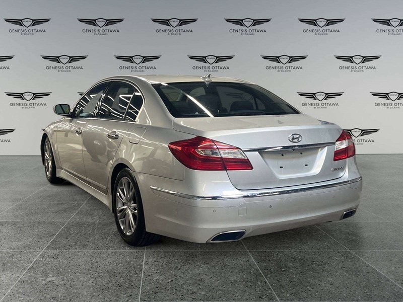 2012 Hyundai Genesis 3.8 Premium