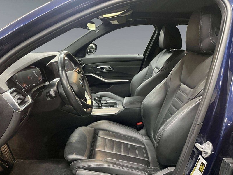 2019 BMW 330 i xDrive