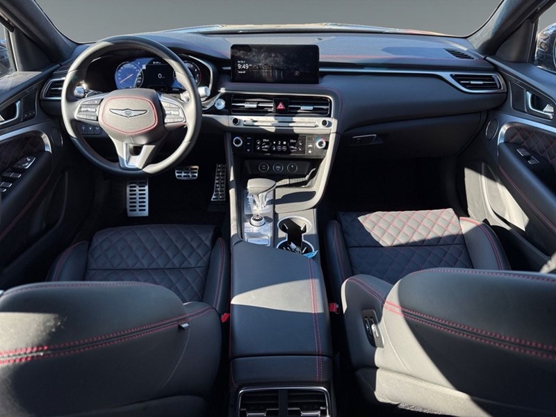 2025 Genesis G70 3.3T Sport