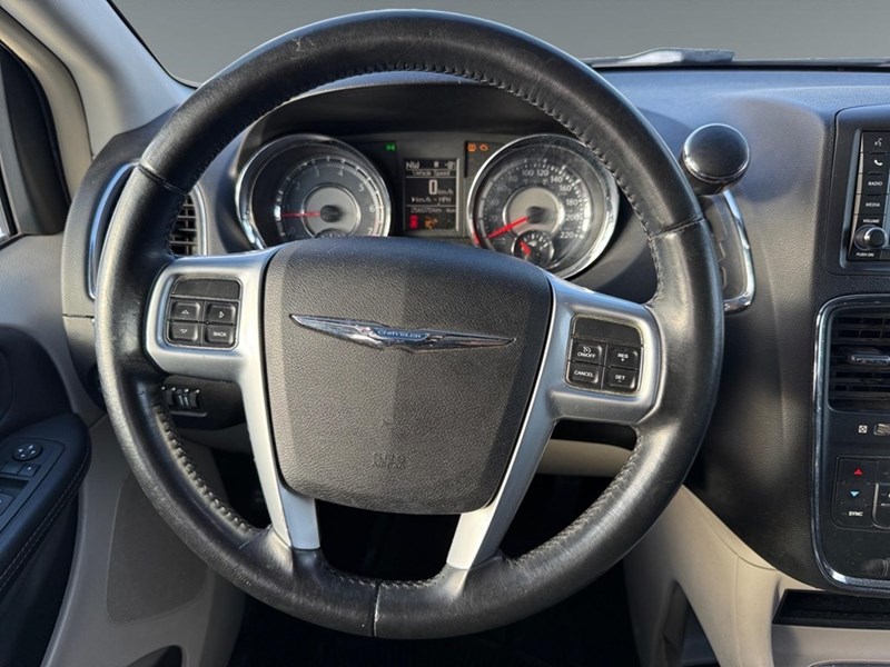 2013 Chrysler Town &amp; Country Touring