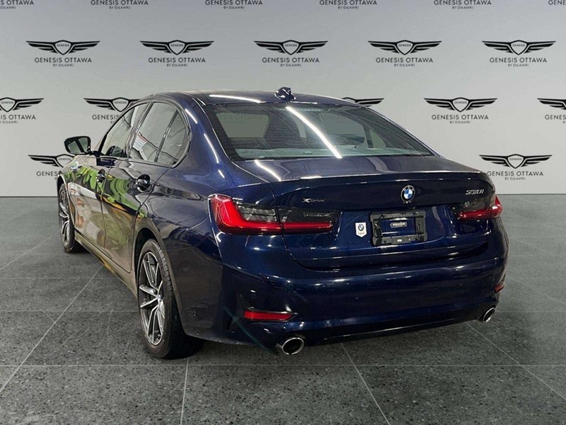 2019 BMW 330 i xDrive