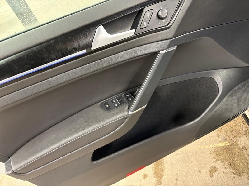 2019 Volkswagen Golf R 2.0 TSI (DSG)