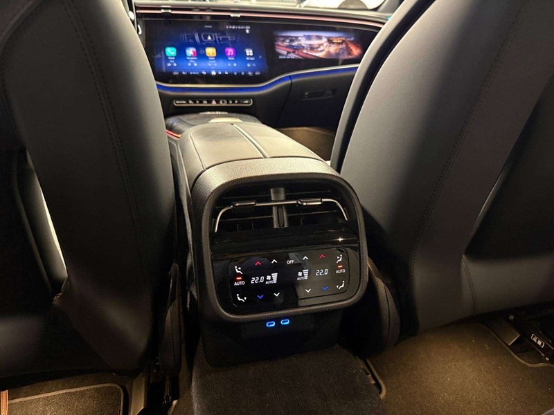 2025 Mercedes-Benz AMG E 53 E Base