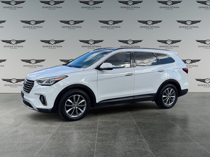 2017 Hyundai Santa Fe XL Luxury w/6 Passenger (A6)