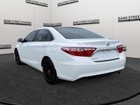 2017 Toyota Camry 4dr Sdn I4 Auto LE