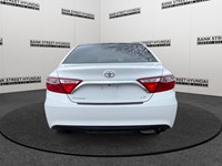 2017 Toyota Camry 4dr Sdn I4 Auto LE