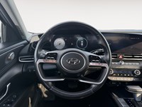 2023 Hyundai Elantra Luxury IVT