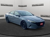 2022 Hyundai Elantra Preferred IVT w/Sun & Tech Package