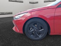 2022 Hyundai Elantra Preferred IVT w/Sun & Tech Package