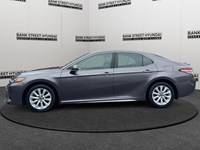 2019 Toyota Camry SE Auto
