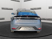 2024 Toyota Prius Prime SE Auto