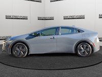 2024 Toyota Prius Prime SE Auto