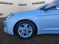 2020 Hyundai Elantra Preferred w/Sun & Safety Package IVT