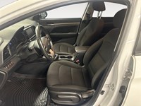 2020 Hyundai Elantra Preferred w/Sun & Safety Package IVT