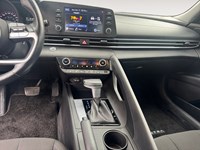 2022 Hyundai Elantra Preferred IVT w/Sun & Tech Package