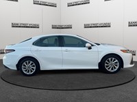 2023 Toyota Camry Hybrid Hybrid LE Auto