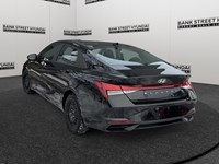 2023 Hyundai Elantra Preferred IVT