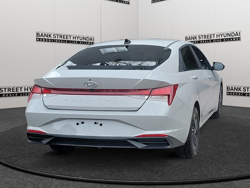 2021 Hyundai Elantra Preferred IVT