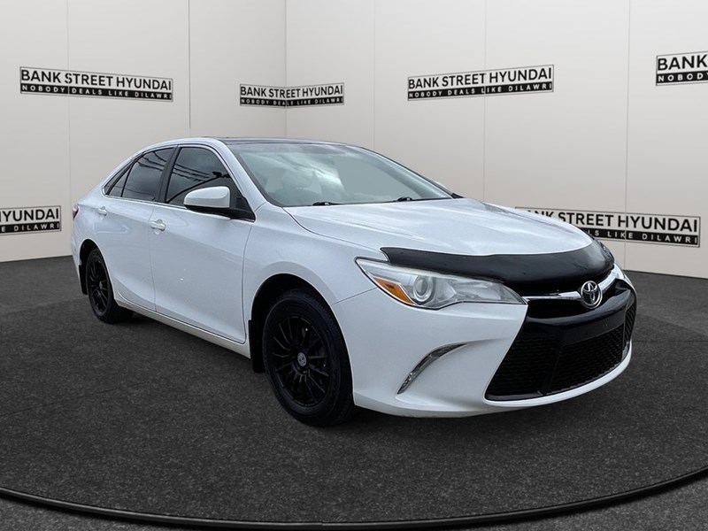 2017 Toyota Camry 4dr Sdn I4 Auto LE