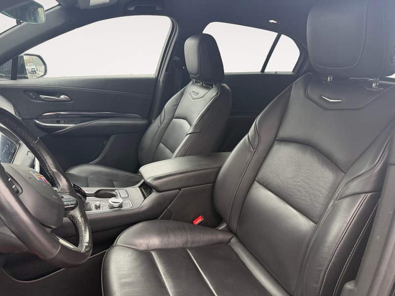 2023 Cadillac XT4 AWD 4dr Luxury