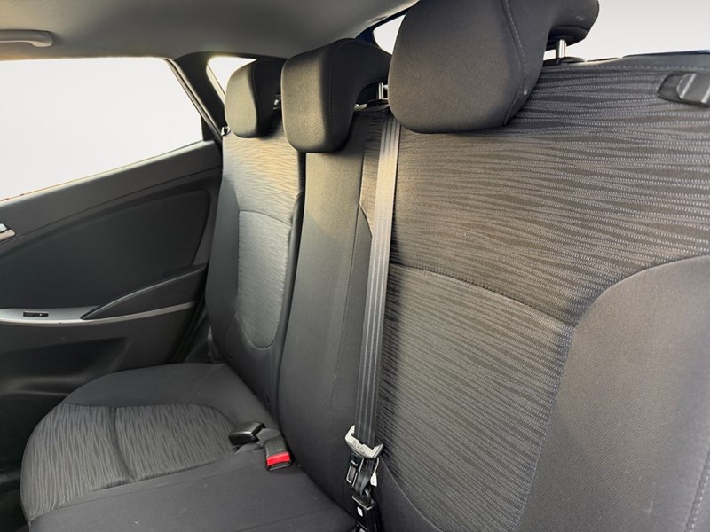 2017 Hyundai Accent 5dr HB Auto SE