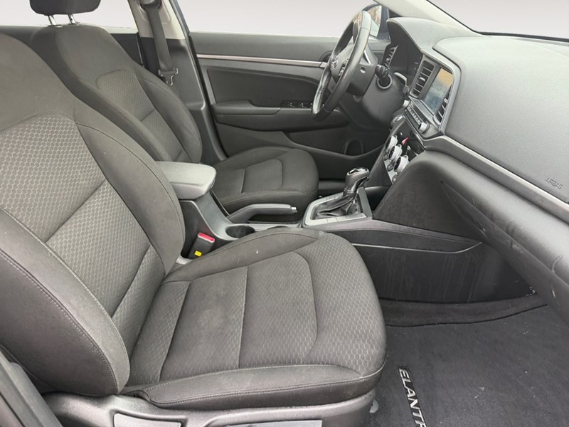 2020 Hyundai Elantra Preferred w/Sun & Safety Package IVT