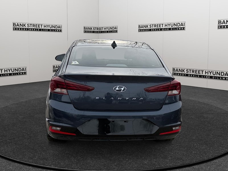 2020 Hyundai Elantra Preferred w/Sun & Safety Package IVT