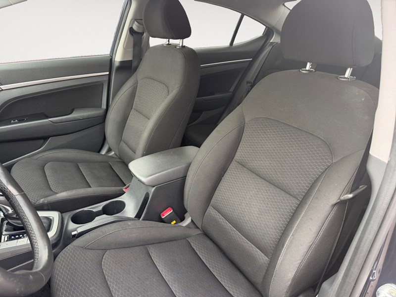 2020 Hyundai Elantra Preferred w/Sun & Safety Package IVT