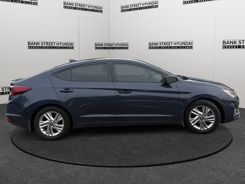 2020 Hyundai Elantra Preferred w/Sun & Safety Package IVT