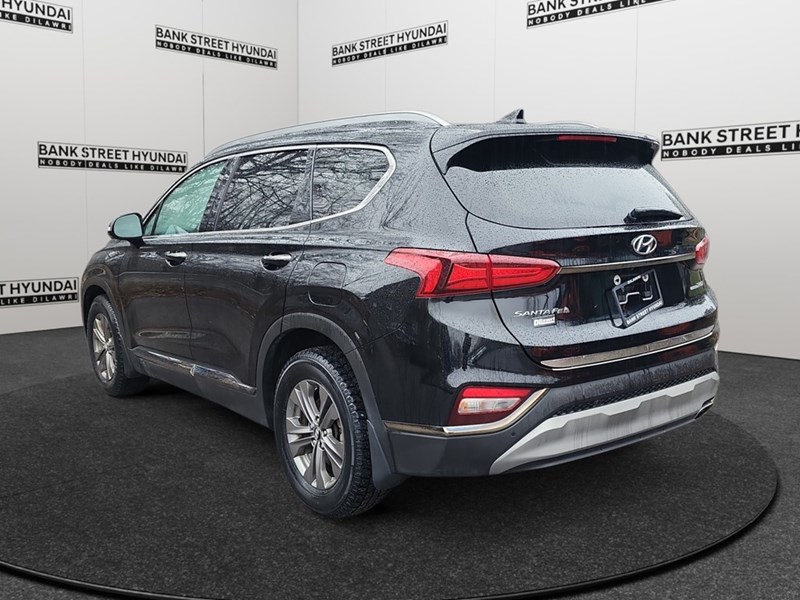 2019 Hyundai Santa Fe 2.0T Ultimate AWD w/Dark Chrome Accent