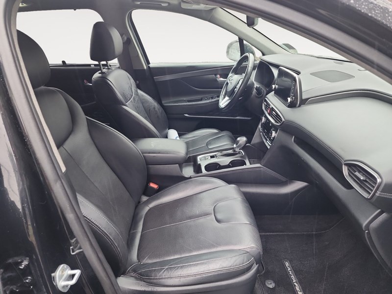 2019 Hyundai Santa Fe 2.0T Ultimate AWD w/Dark Chrome Accent