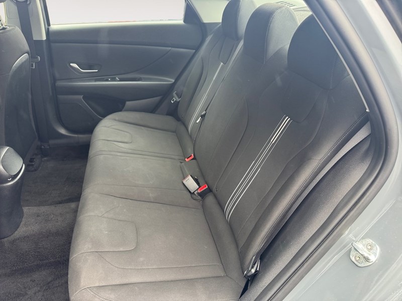 2022 Hyundai Elantra Preferred IVT