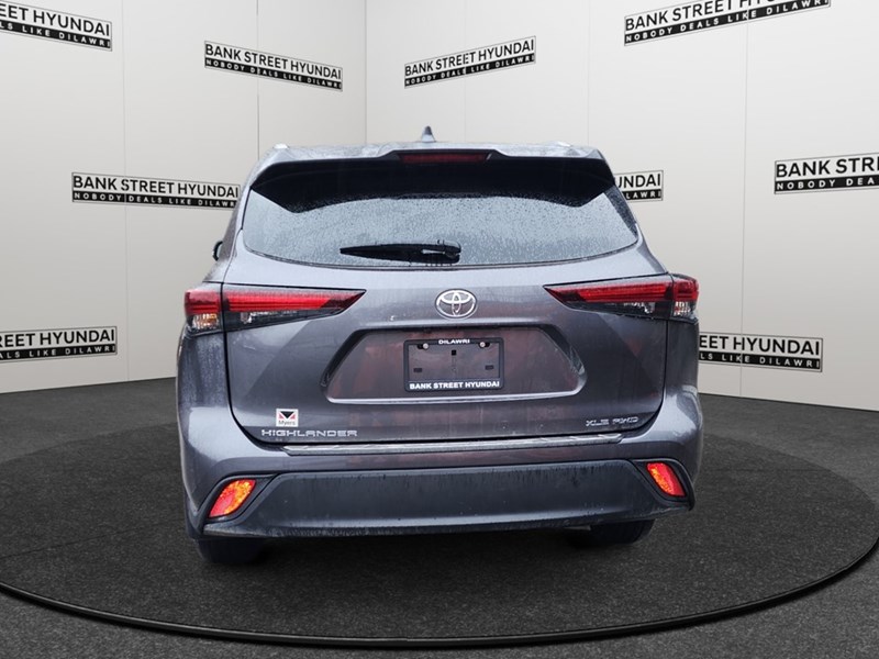 2024 Toyota Highlander XLE AWD