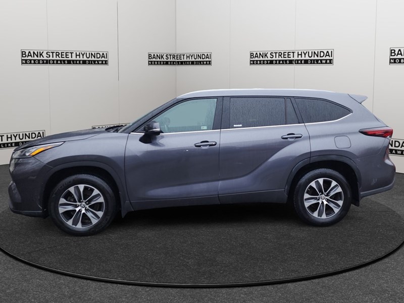 2024 Toyota Highlander XLE AWD