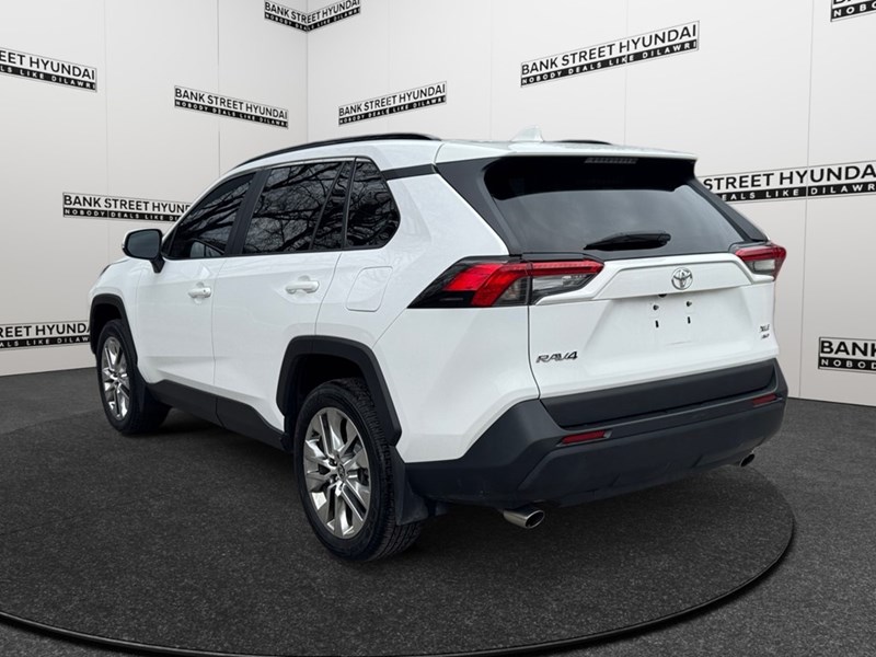 2021 Toyota RAV4 XLE AWD