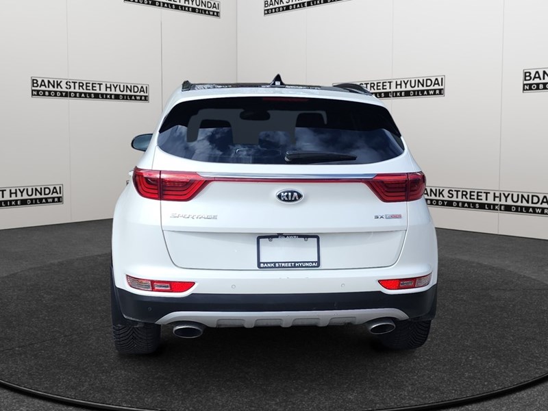 2018 Kia Sportage SX Turbo AWD w/Black